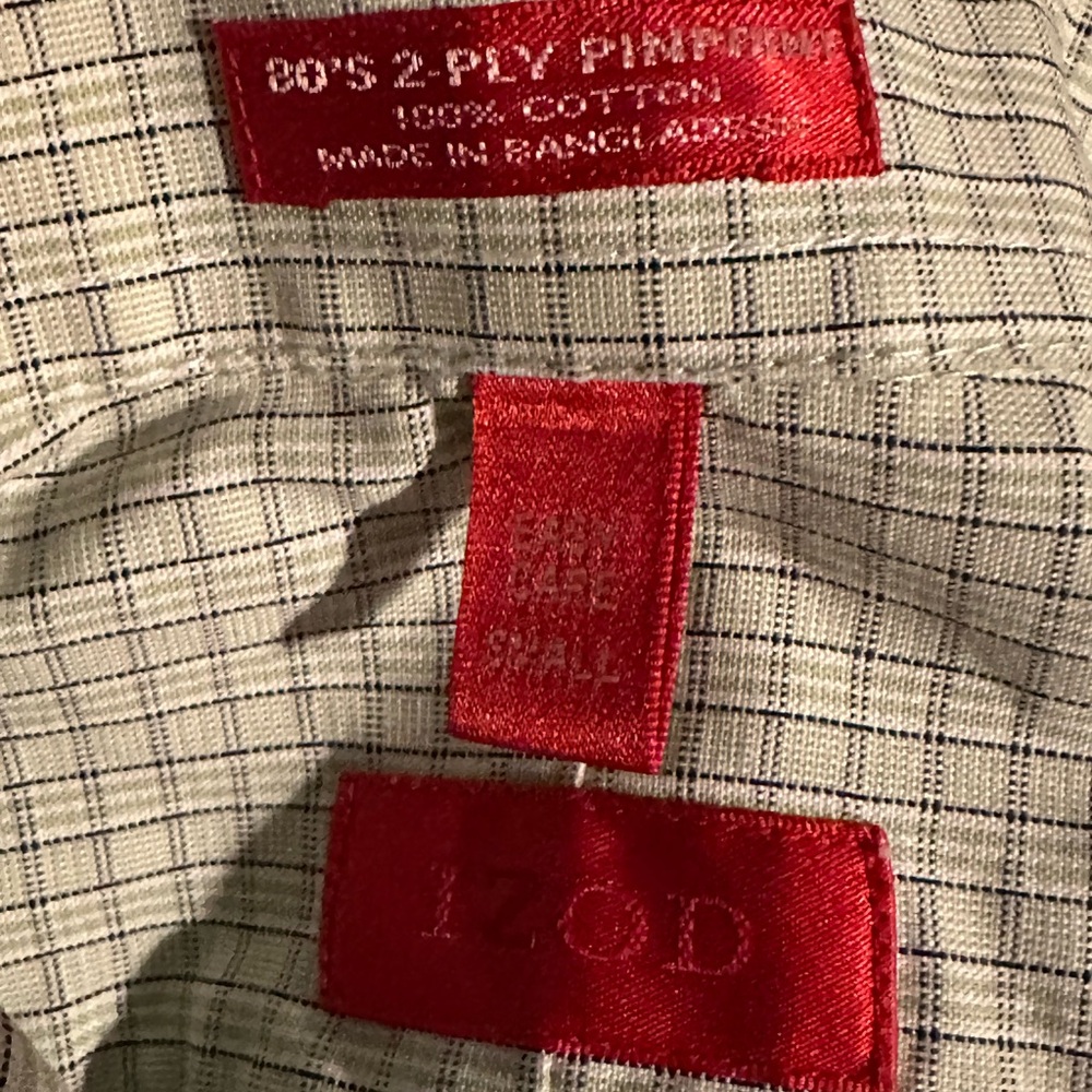 Men’s Izod Green button down business casual shirt